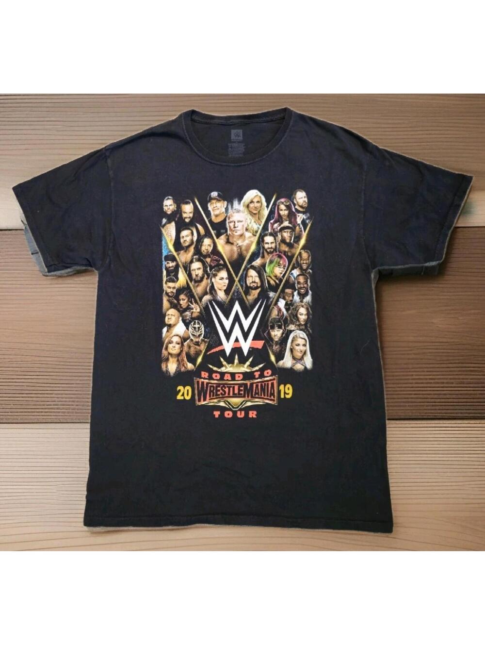 WWE Road to WrestleMania 19 tour t-shirt Size L (147)